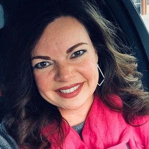 Meet your Posher, Renee